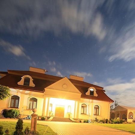 Prestige Bed & Breakfast Wierzchowisko Ngoại thất bức ảnh